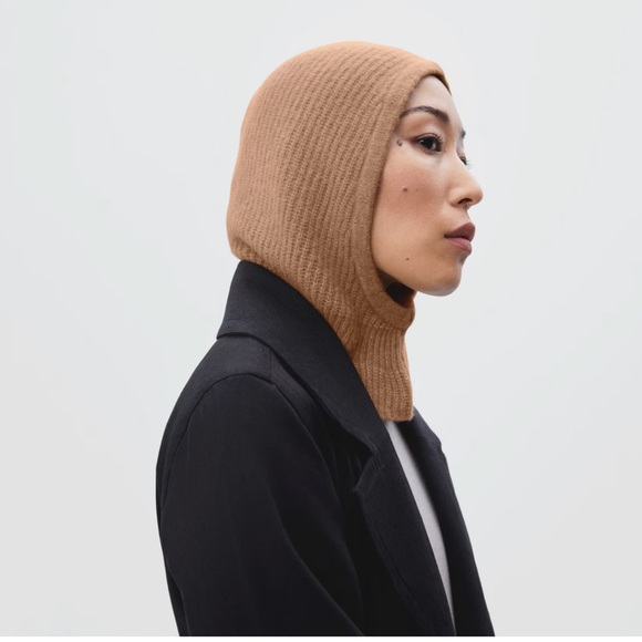 Everlane The Cozy-Stretch Snood Tan Base - Size One Size - Picture 2 of 2